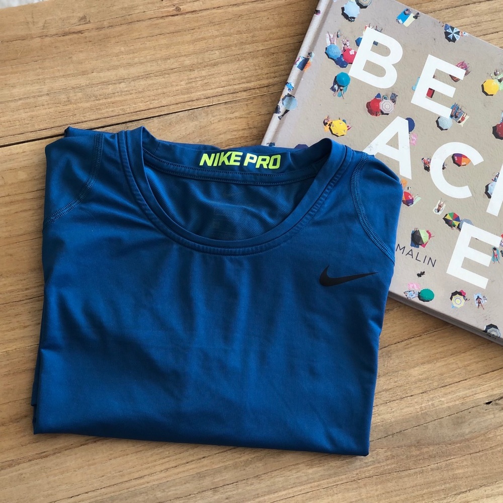 SOLD - NOT FOR SALE - Nike - Pro - Men’s Shirt -